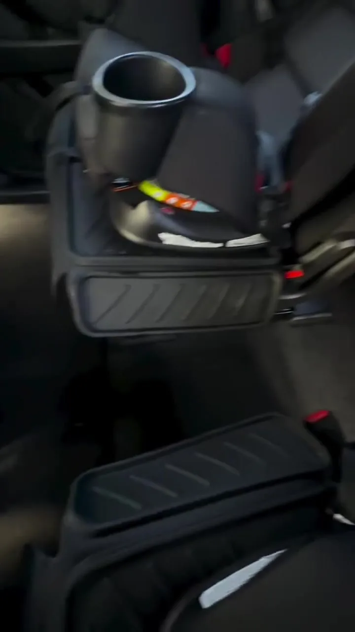 Clean vehicle interior after a full cabin reset